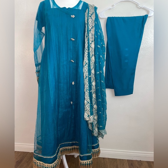 Brand new designer Laam dress - Picture 9 of 10